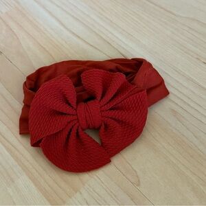 💜3/$10 NWOT Festive Red Winter Textured  Bow Kids Hairband